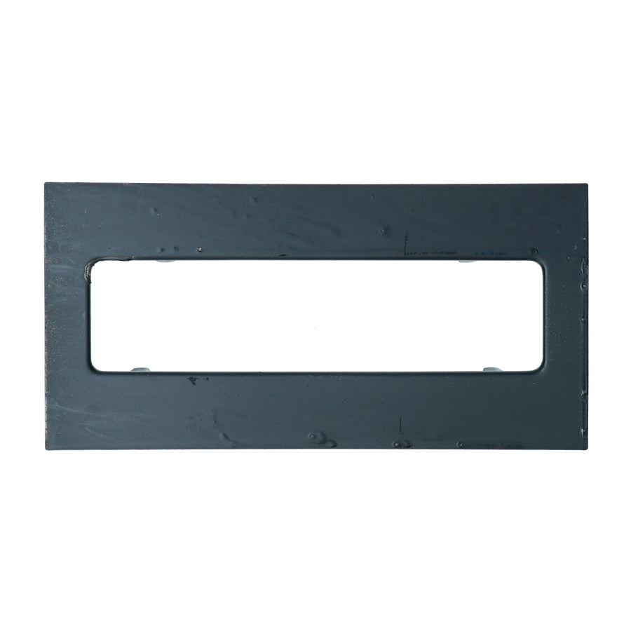 Panel de reparación de agujero de radio en el tablero.