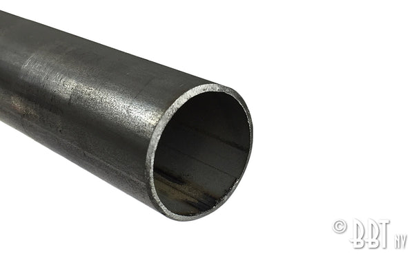 Tubo guía a través de chasis para telar de cableado.